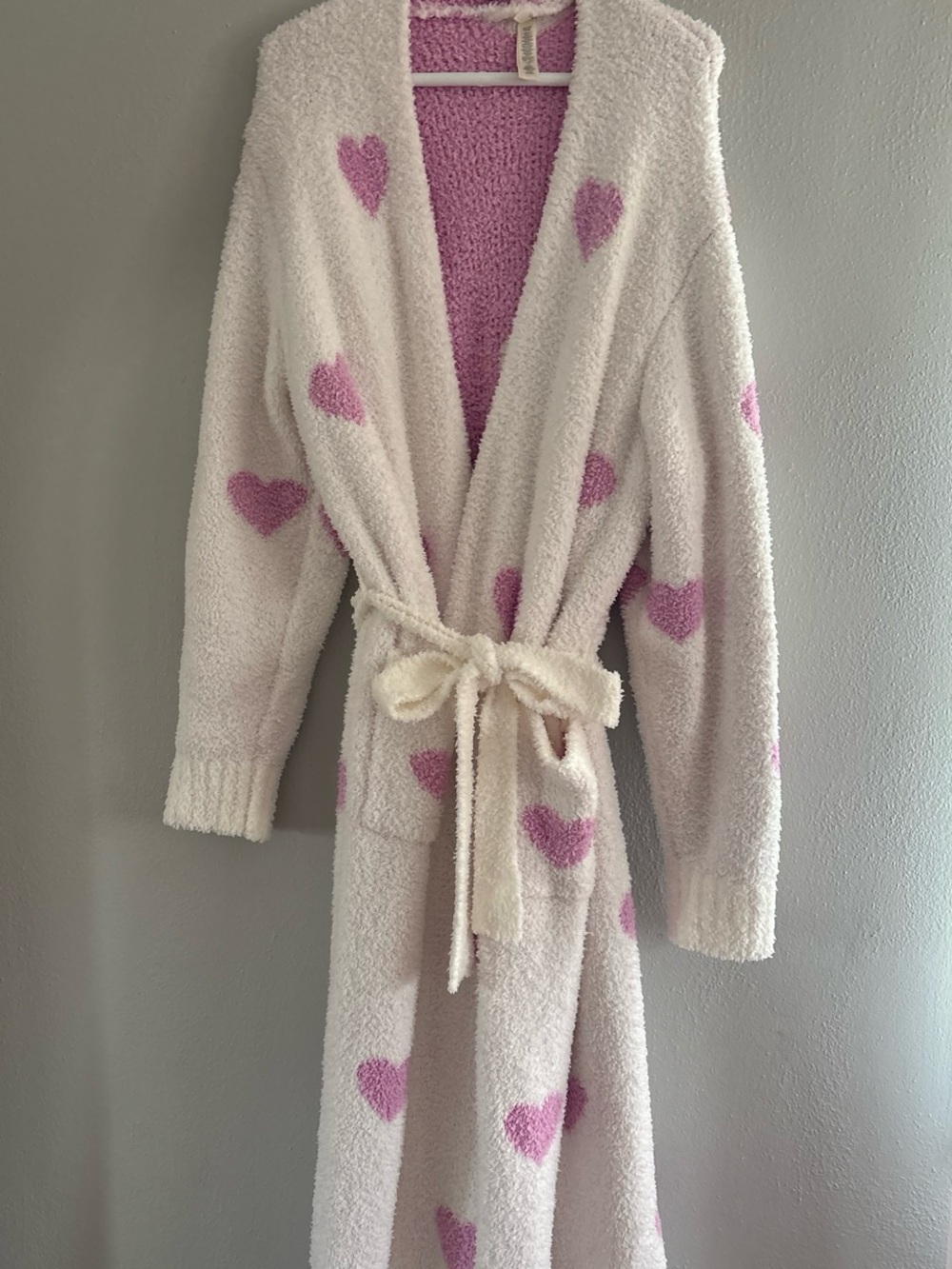 SKIMS Cream Plush Robe with Pink Heart Pattern
